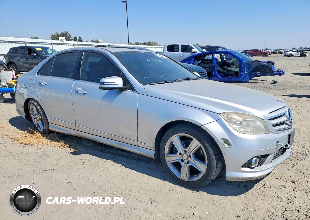 2010 Mercedes-Benz C 300 VIN:WDDGF5EB5AR116687 - 4