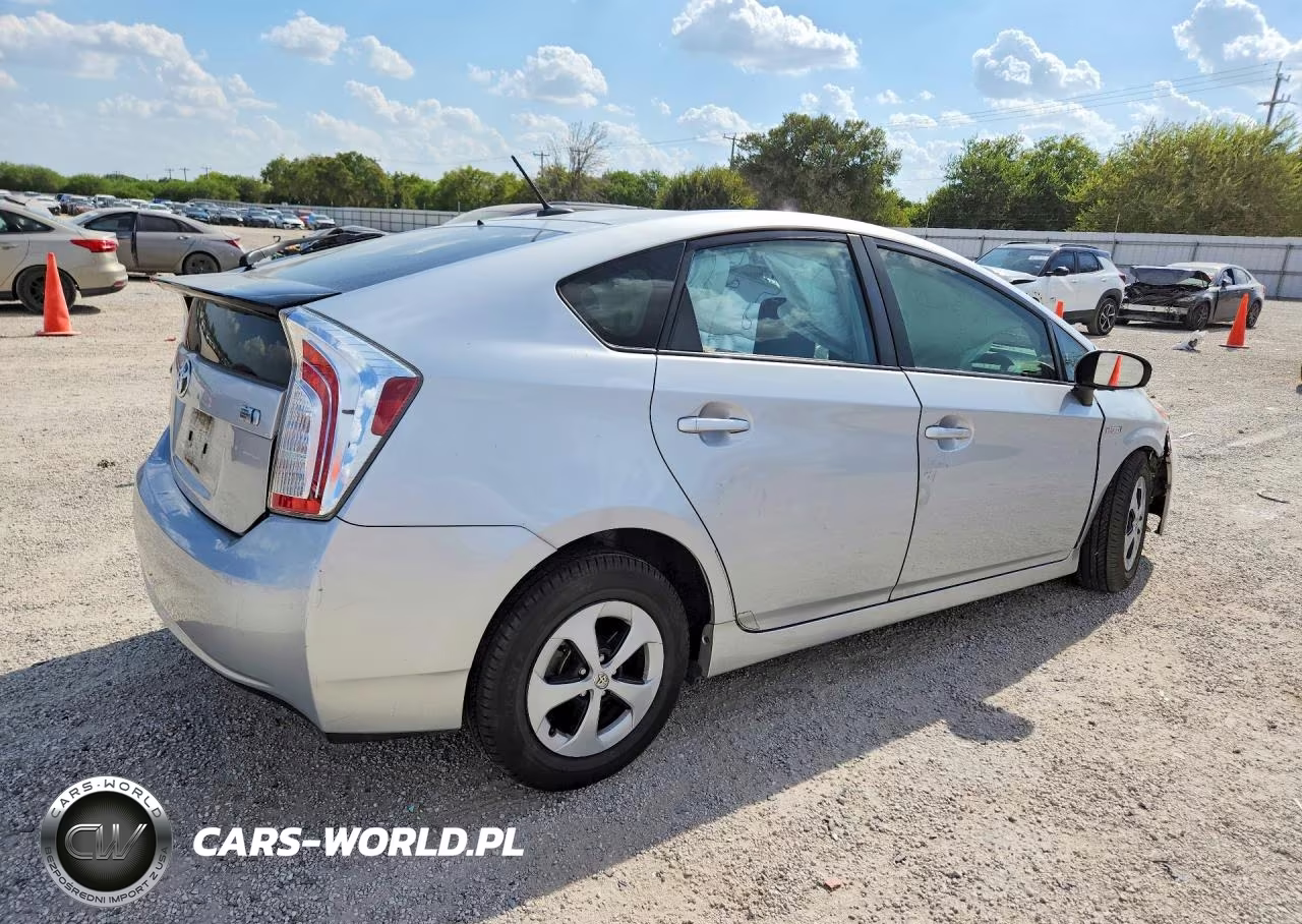 2014 Toyota Prius Three VIN:JTDKN3DU7E1762011 - 3