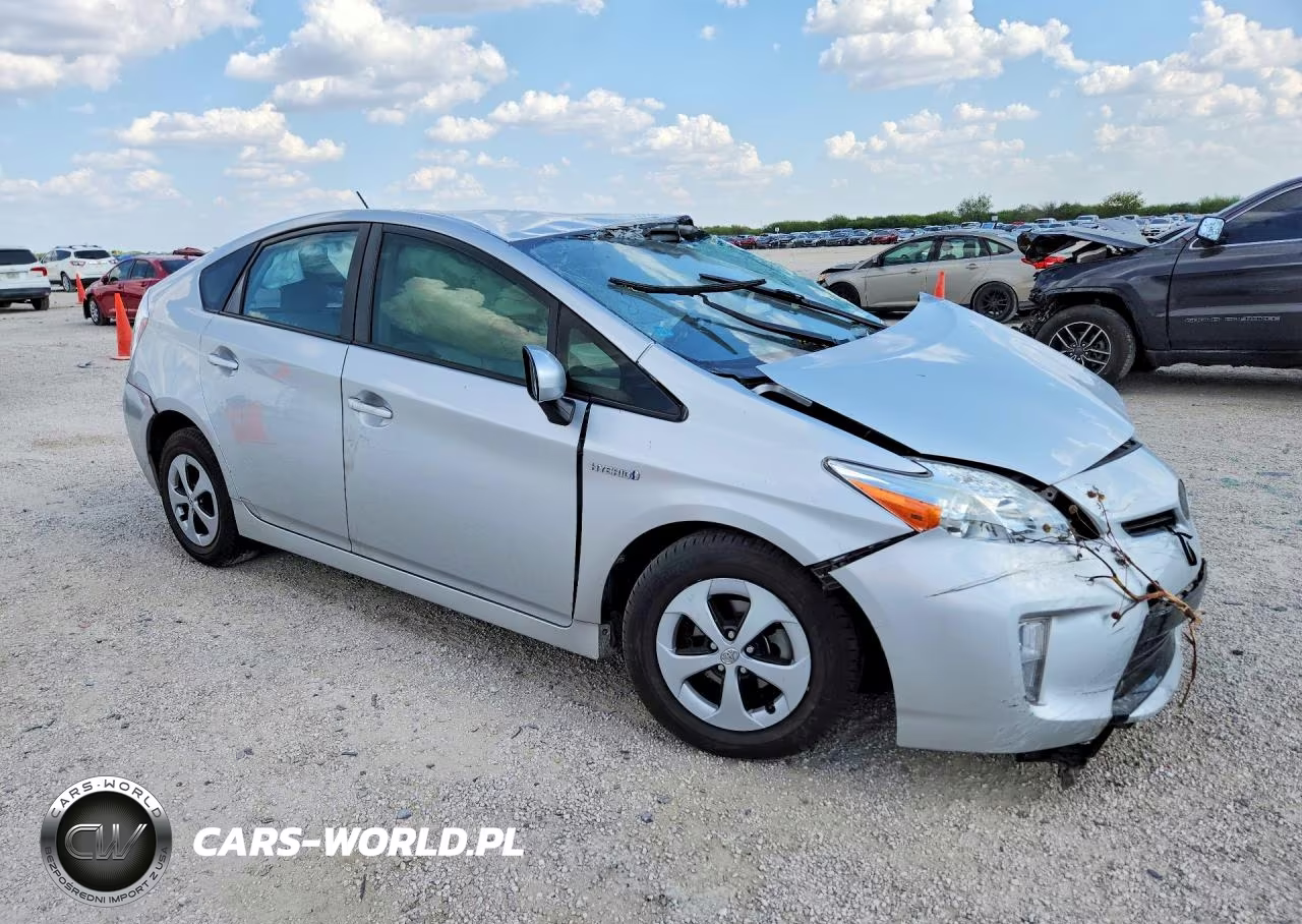 2014 Toyota Prius Three VIN:JTDKN3DU7E1762011 - 4