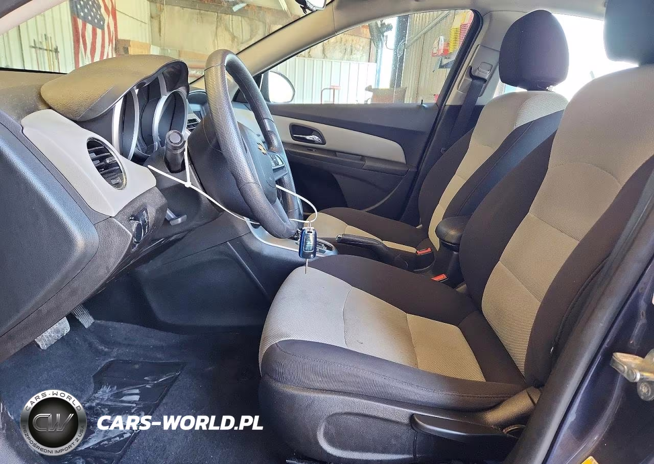 2013 Chevrolet Cruze Ls VIN:1G1PA5SG7D7244558 - 7
