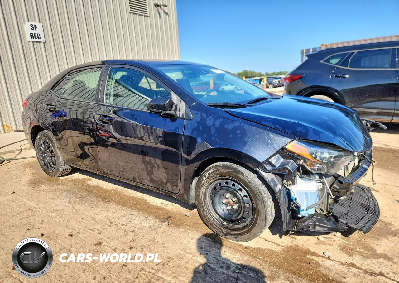 2017 Toyota Corolla Le VIN:2T1BURHE5HC849995 - 4
