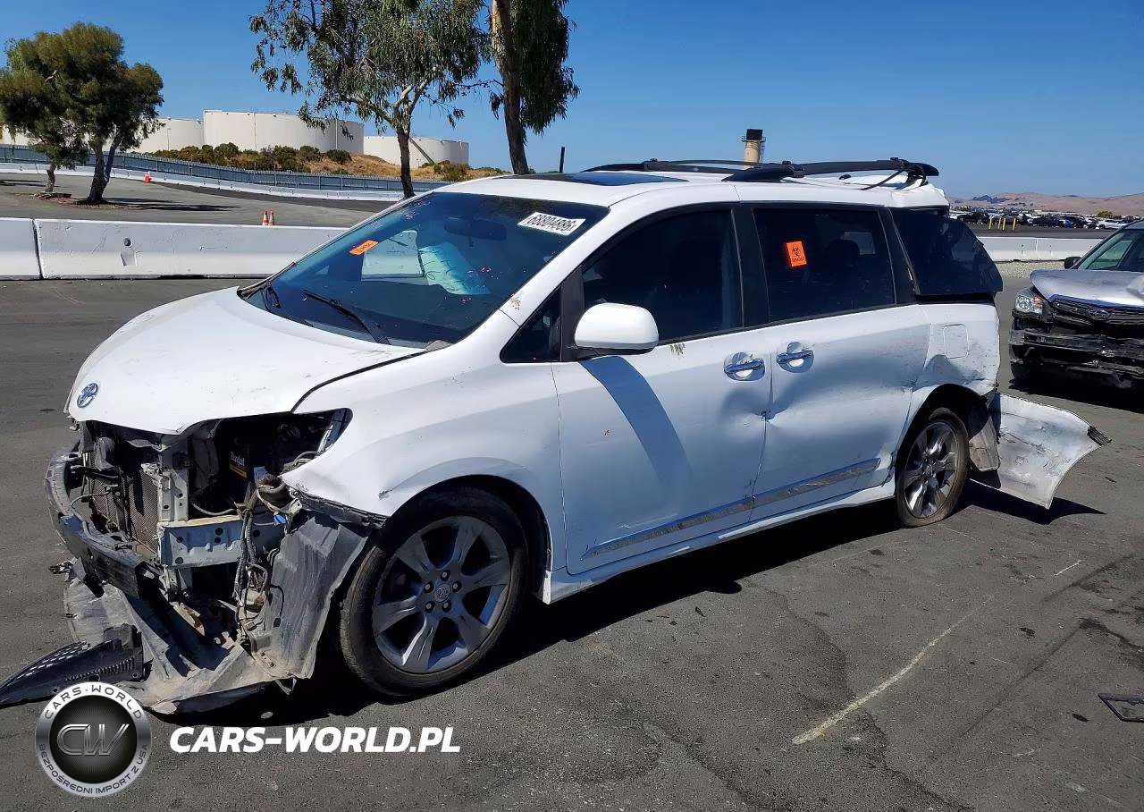 2014 Toyota Sienna Sport – zdjęcie 1 z 12
