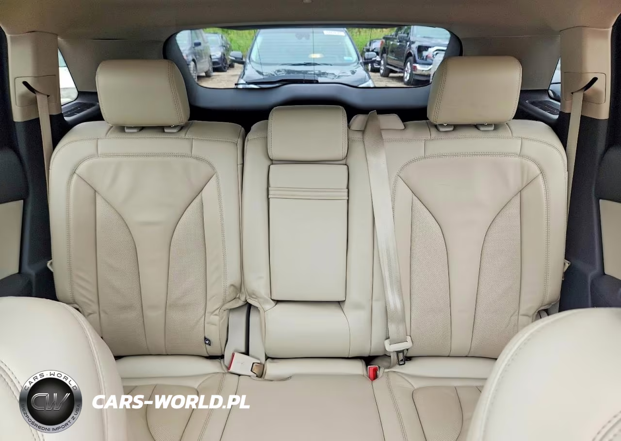 2019 Lincoln Nautilus Select VIN:2LMPJ8K96KBL13707 - 10