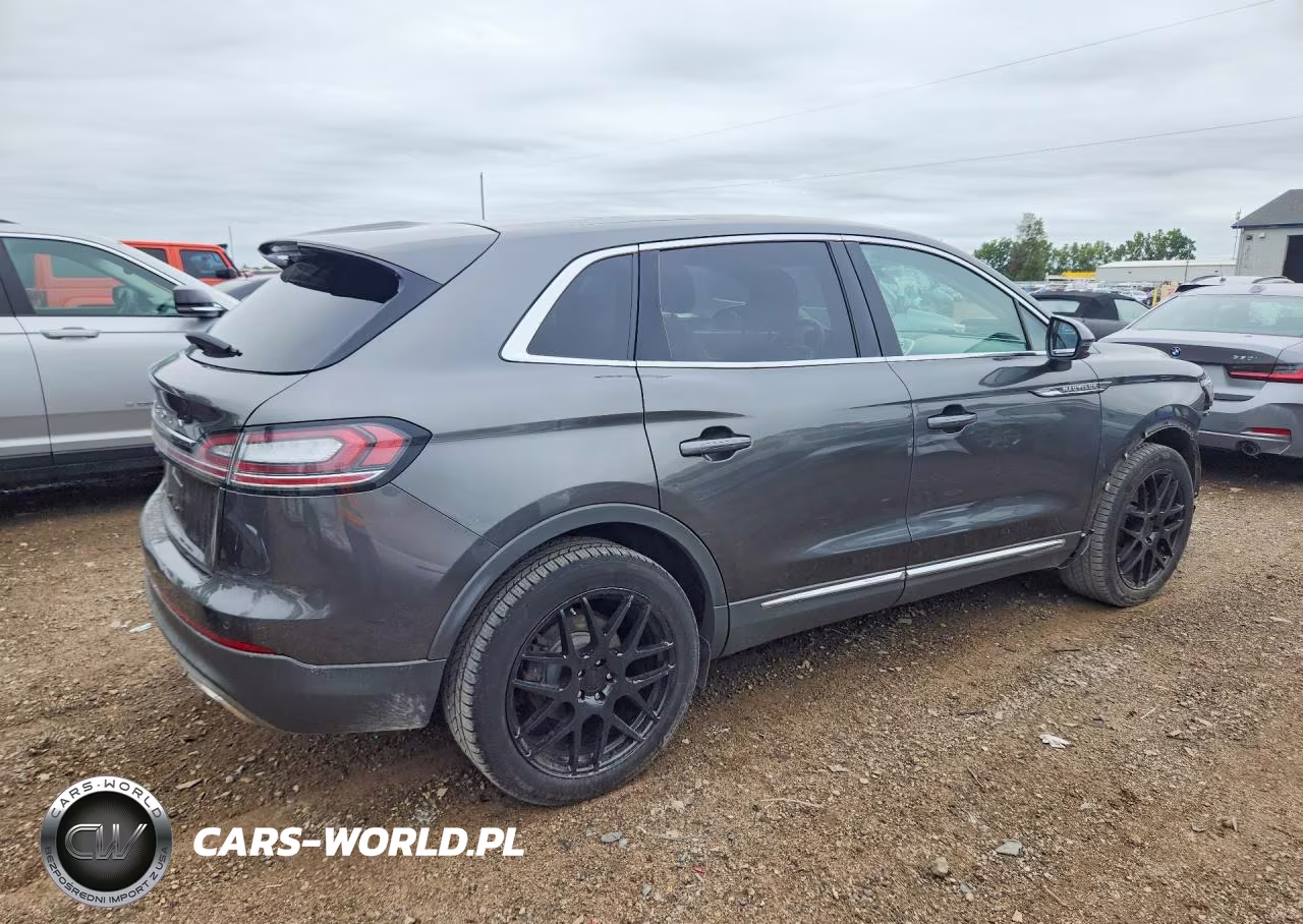2019 Lincoln Nautilus Select VIN:2LMPJ8K96KBL13707 - 3