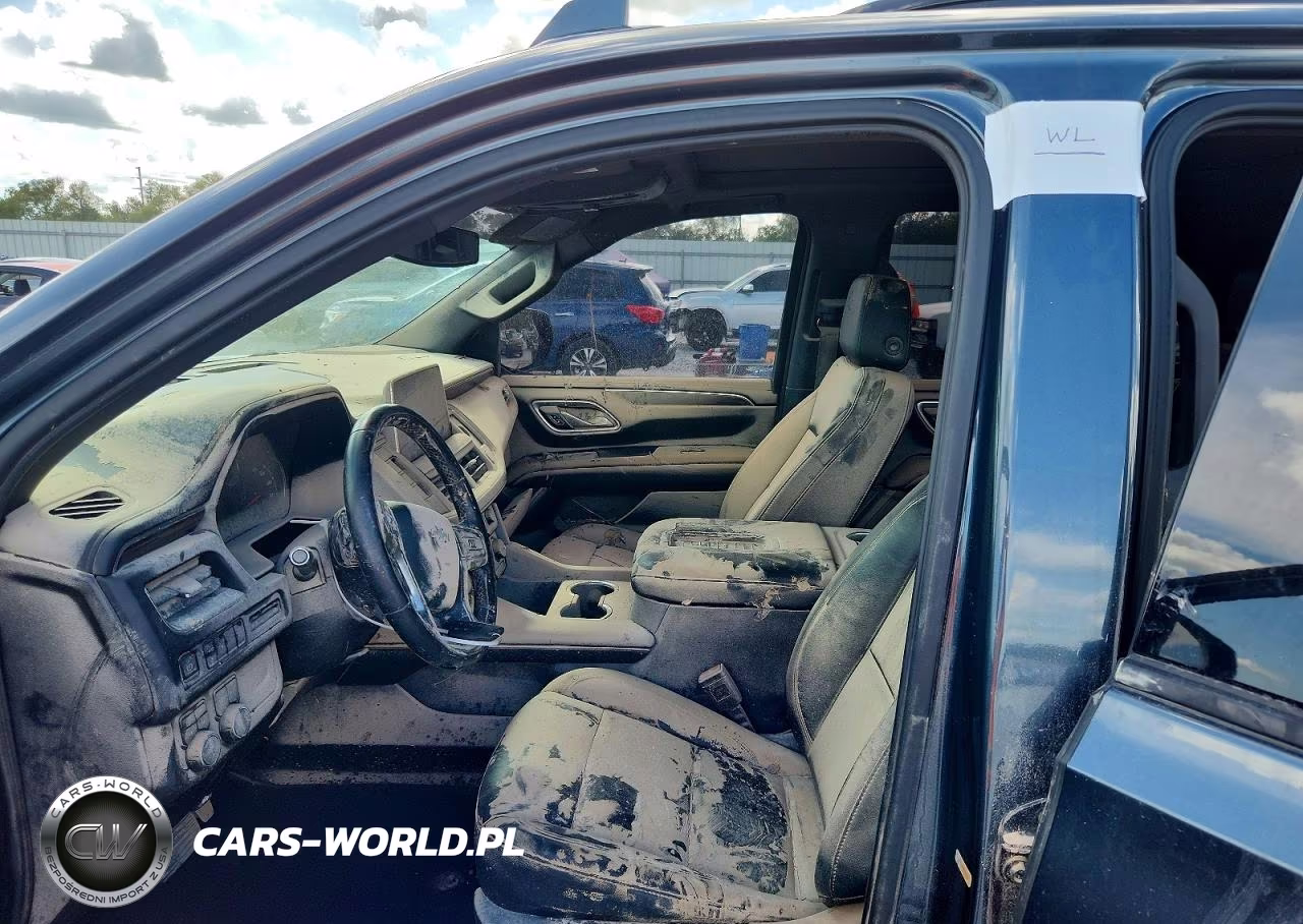 2021 Chevrolet Tahoe K1500 Z71 VIN:1GNSKPKD8MR387658 - 13