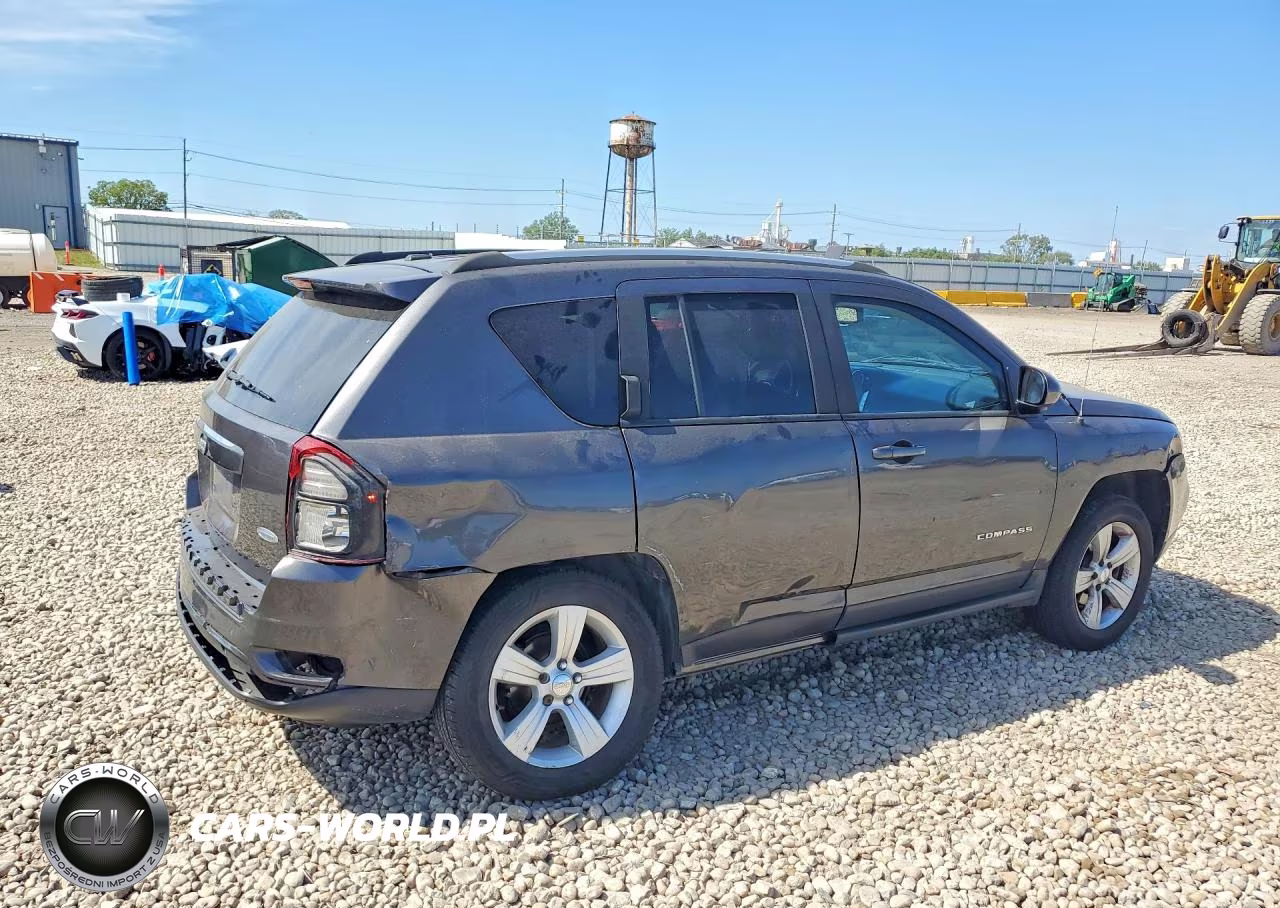 2016 Jeep Compass Latitude VIN:1C4NJDEB4GD663367 - 3