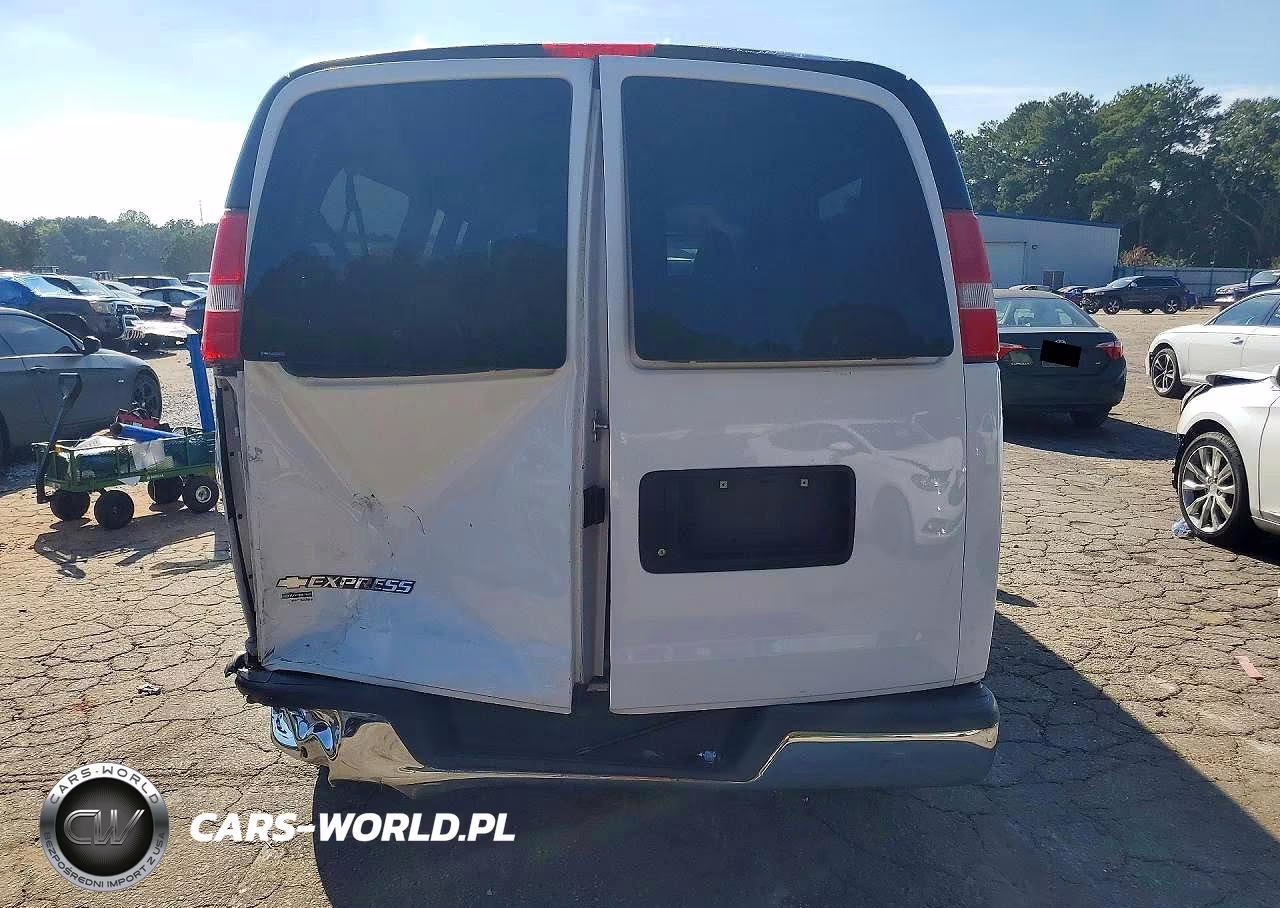 2017 Chevrolet Express G3500 Lt VIN:1GAZGPFGXH1335040 - 6