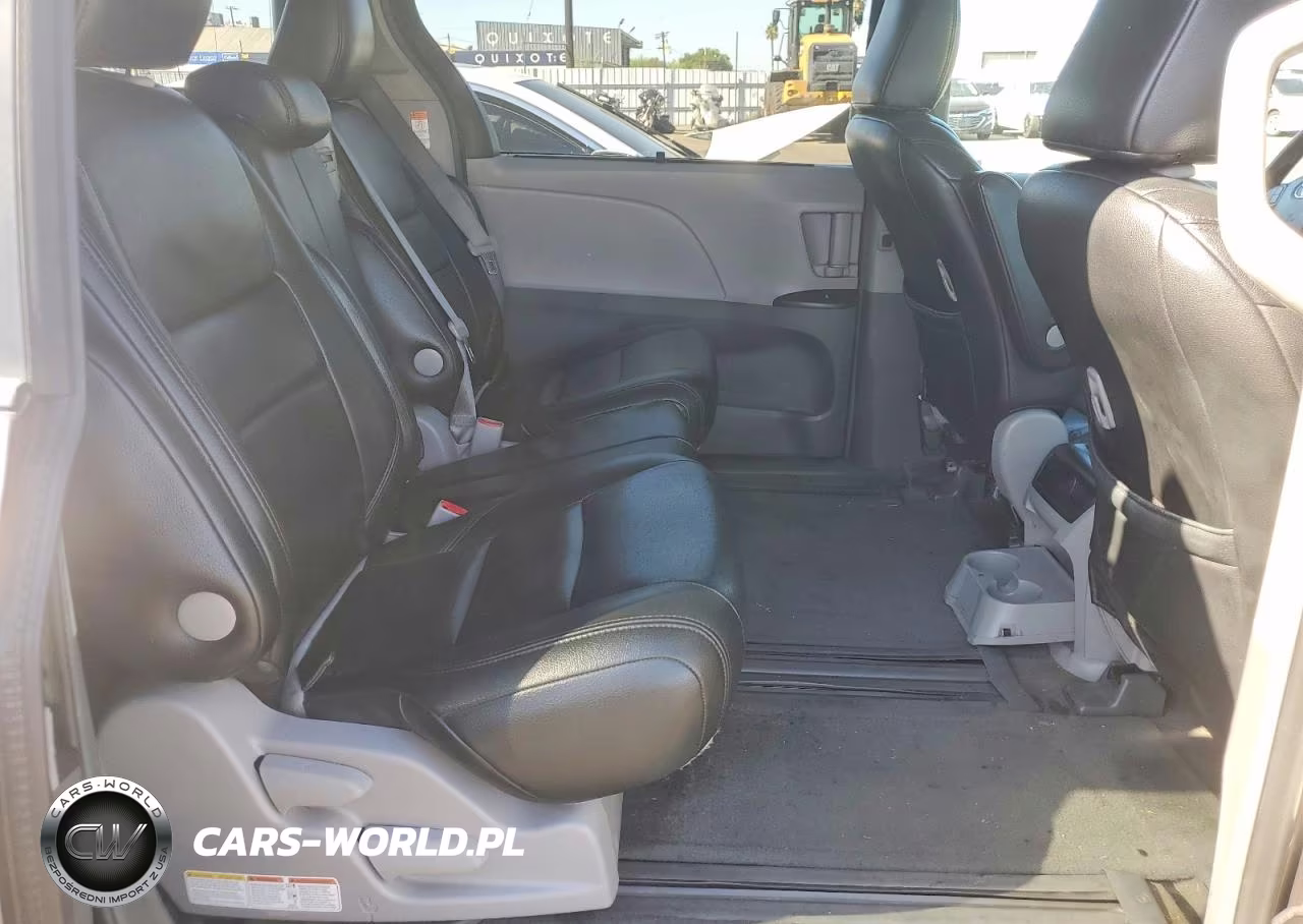 2015 Toyota Sienna Le VIN:5TDKK3DC2FS592824 - 11