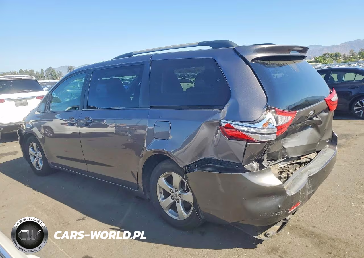 2015 Toyota Sienna Le VIN:5TDKK3DC2FS592824 - 2