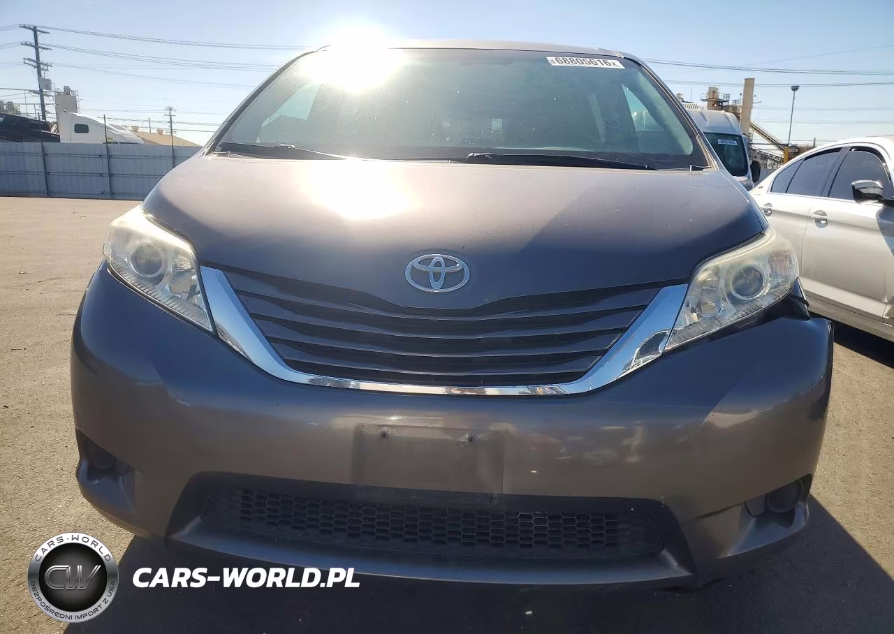 2015 Toyota Sienna Le VIN:5TDKK3DC2FS592824 - 5