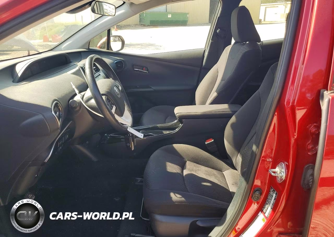 2018 Toyota Prius Prime Plus VIN:JTDKARFP6J3080144 - 7