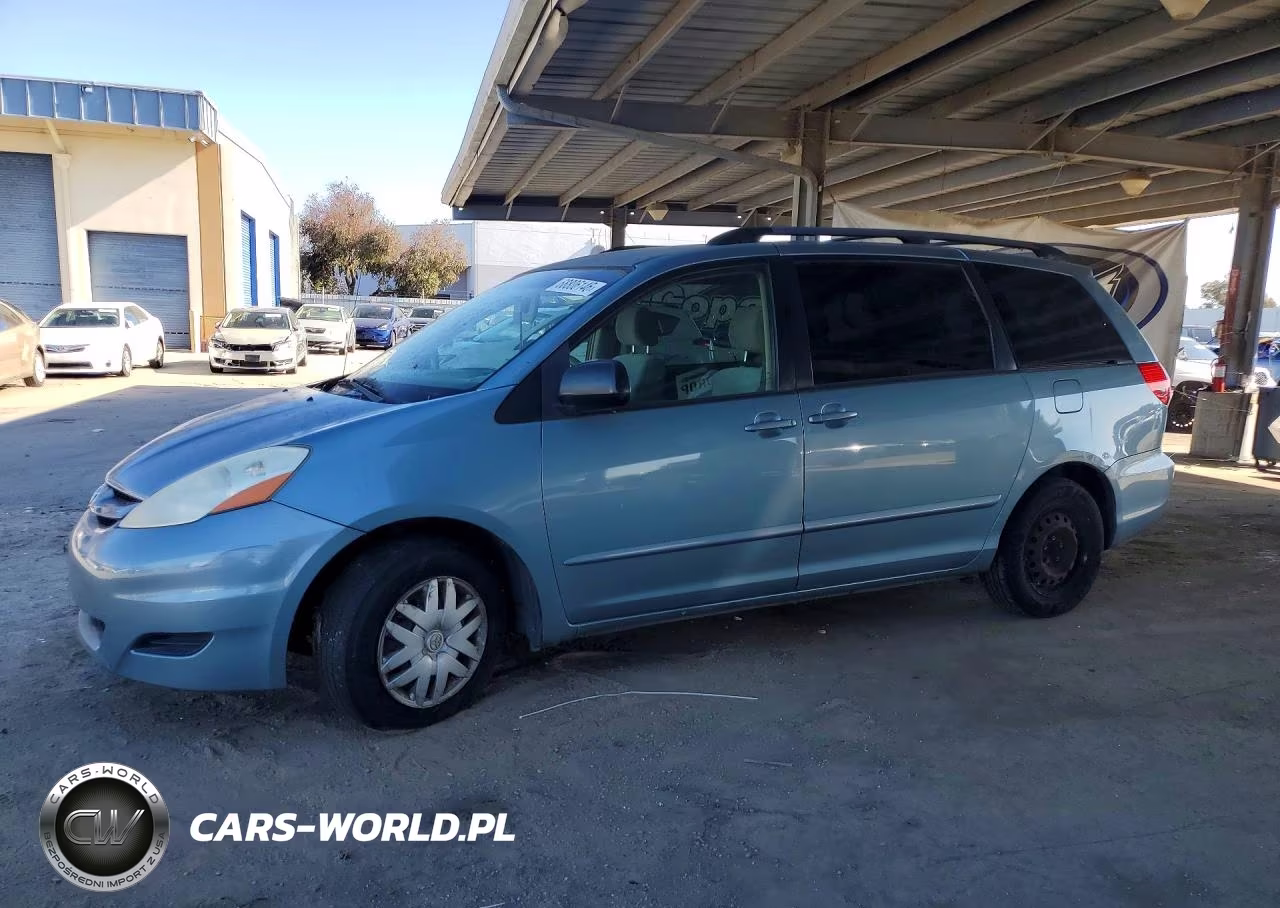 2007 Toyota Sienna Le 7-Passenger