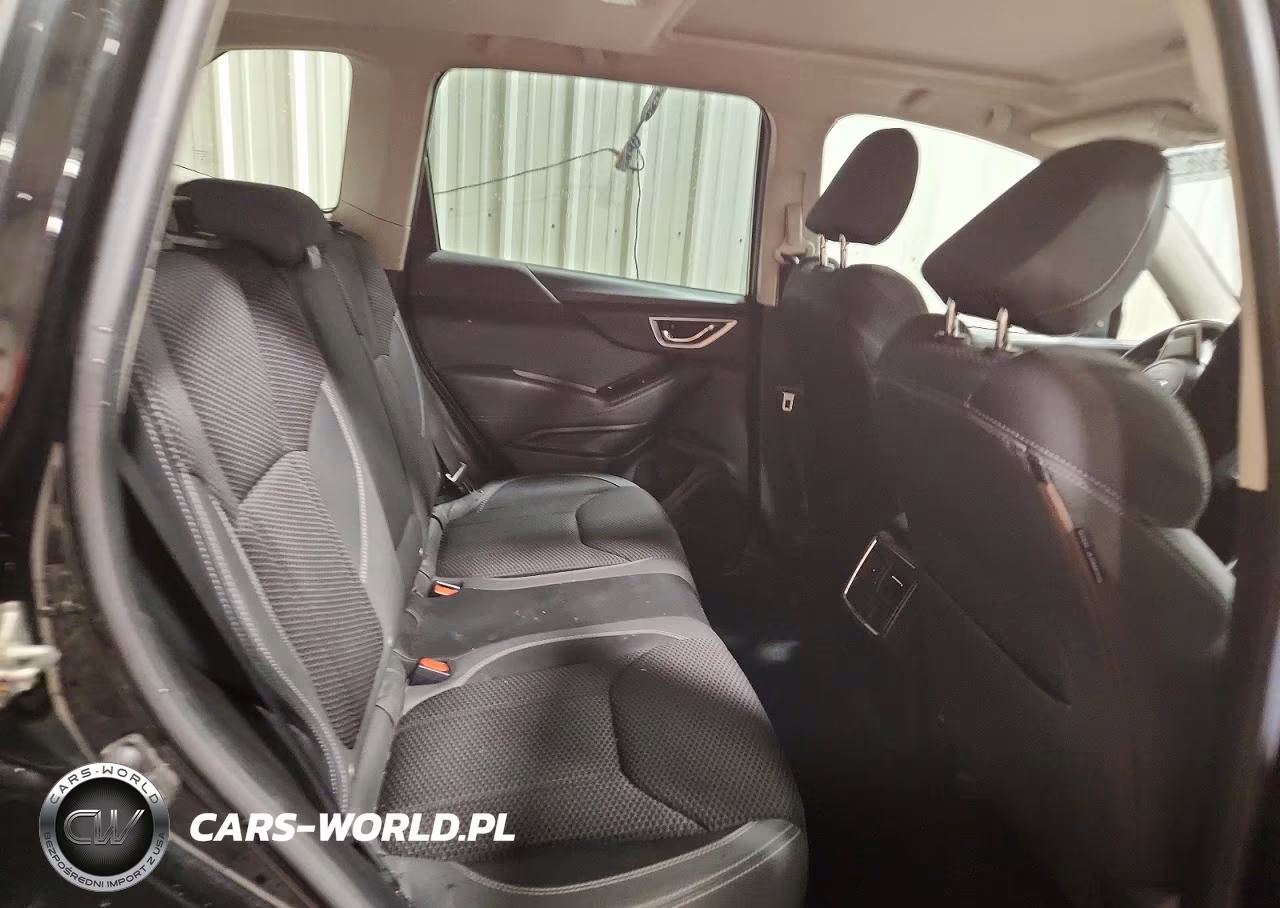 2019 Subaru Forester Premium VIN:JF2SKAEC5KH411265 - 10