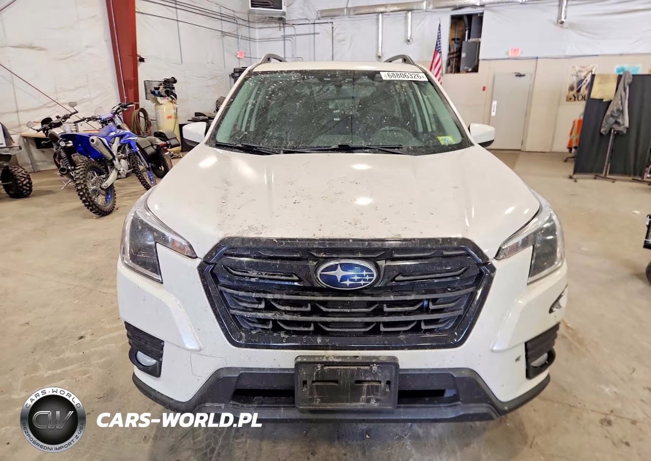2023 Subaru Forester Premium VIN:JF2SKAEC4PH462568 - 5