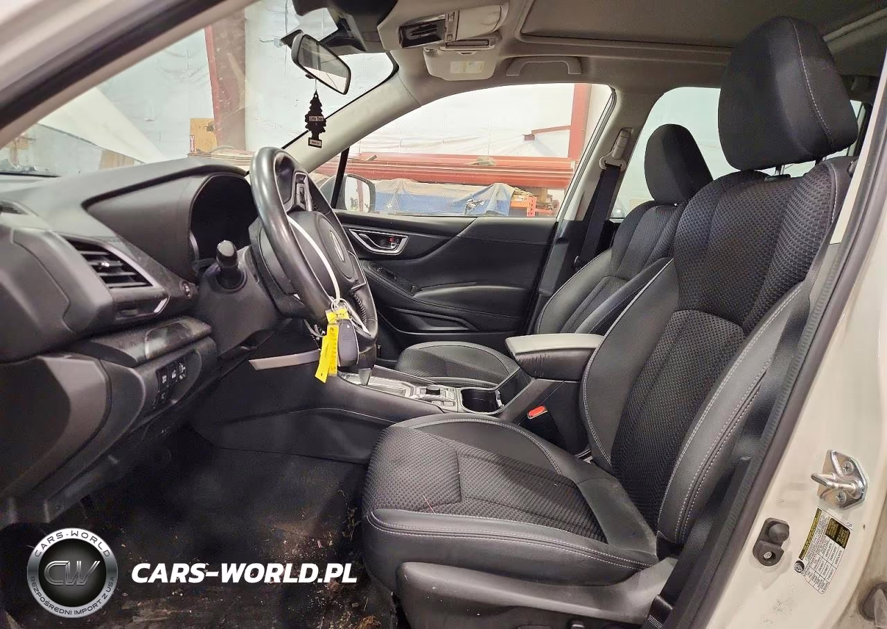 2023 Subaru Forester Premium VIN:JF2SKAEC4PH462568 - 7