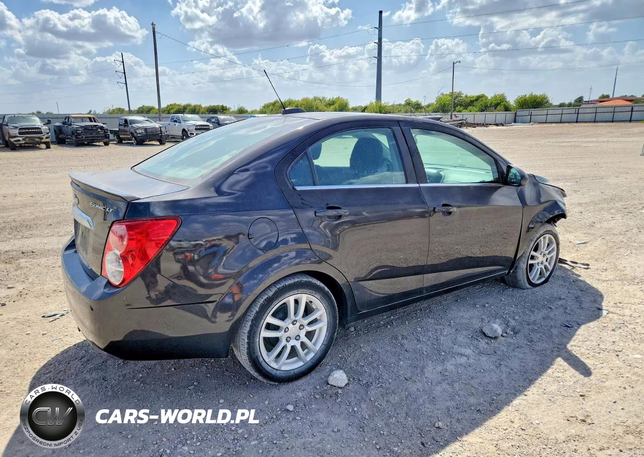 2015 Chevrolet Sonic Lt VIN:1G1JC5SH9F4177295 - 3
