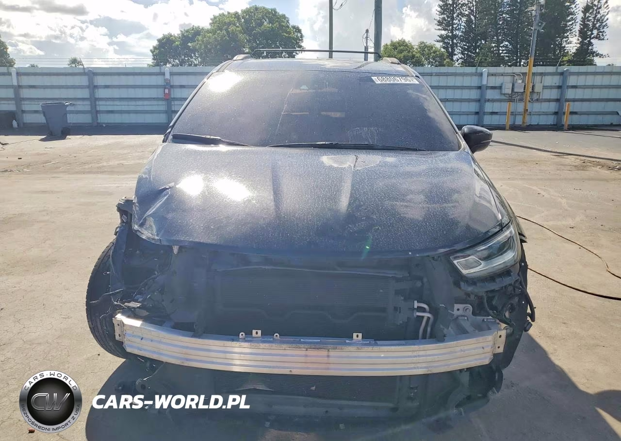 2022 Chrysler Pacifica Touring L VIN:2C4RC1BG0NR140707 - 5