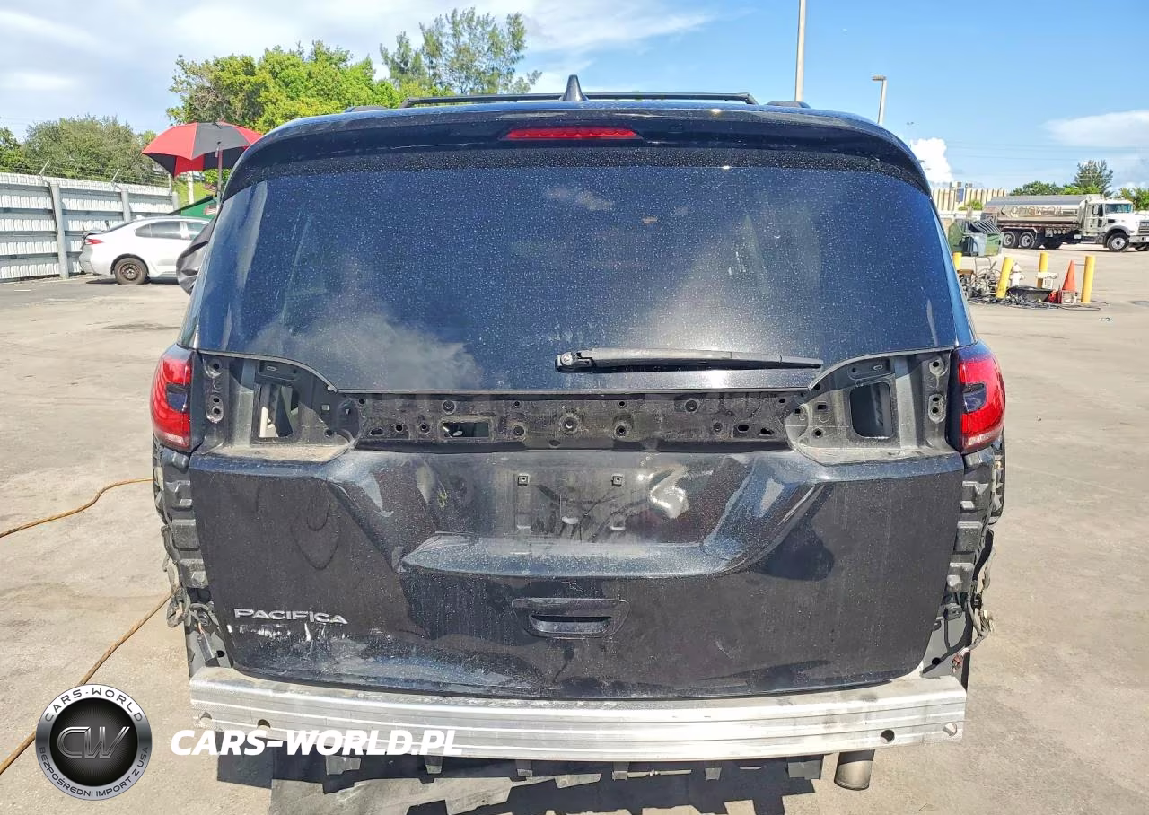 2022 Chrysler Pacifica Touring L VIN:2C4RC1BG0NR140707 - 6