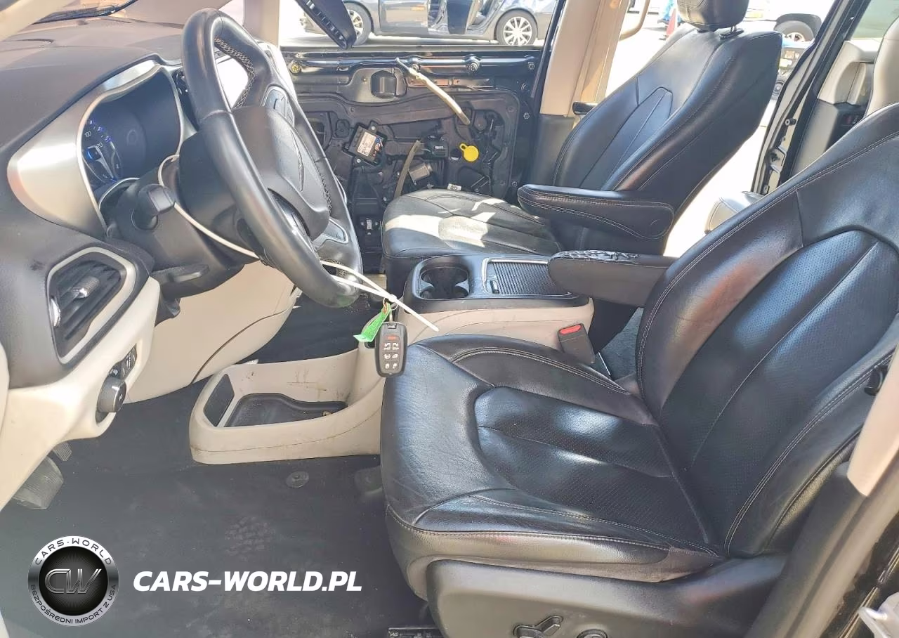 2022 Chrysler Pacifica Touring L VIN:2C4RC1BG0NR140707 - 7