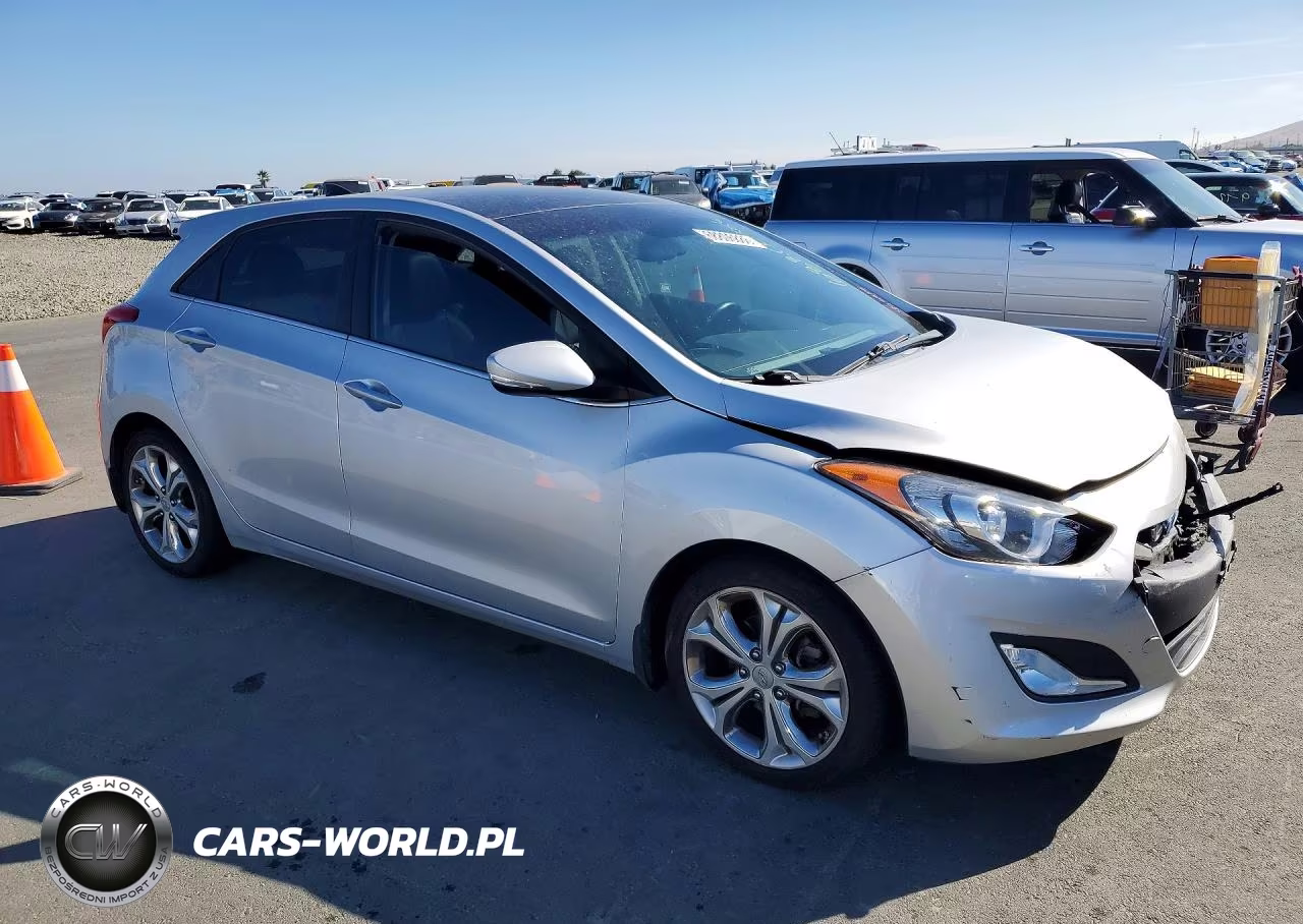 2013 Hyundai Elantra Gt Base VIN:KMHD35LE3DU110452 - 4