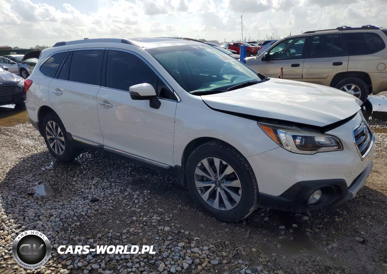 2017 Subaru Outback Touring VIN:4S4BSATC1H3300912 - 4