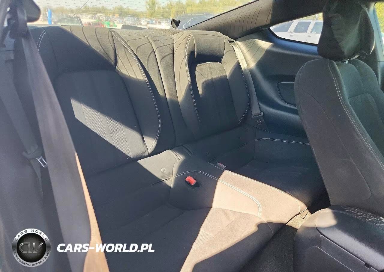 2018 Ford Mustang VIN:1FA6P8TH1J5101063 - 10