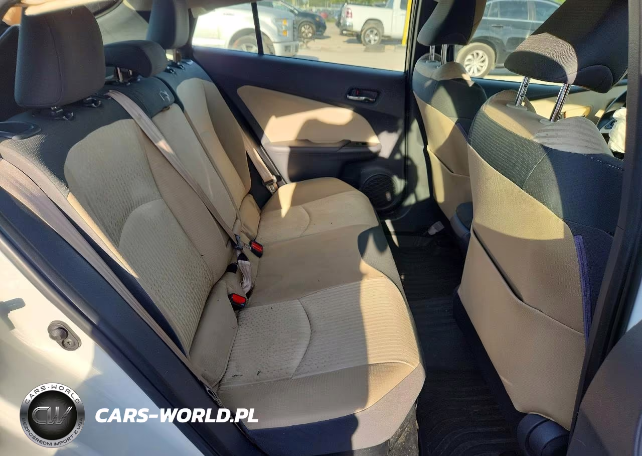 2016 Toyota Prius Two VIN:JTDKBRFU7G3513658 - 10