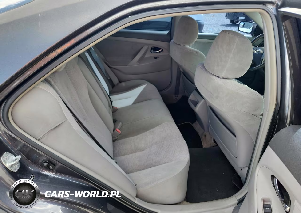 2010 Toyota Camry Le VIN:4T1BF3EKXAU067178 - 10
