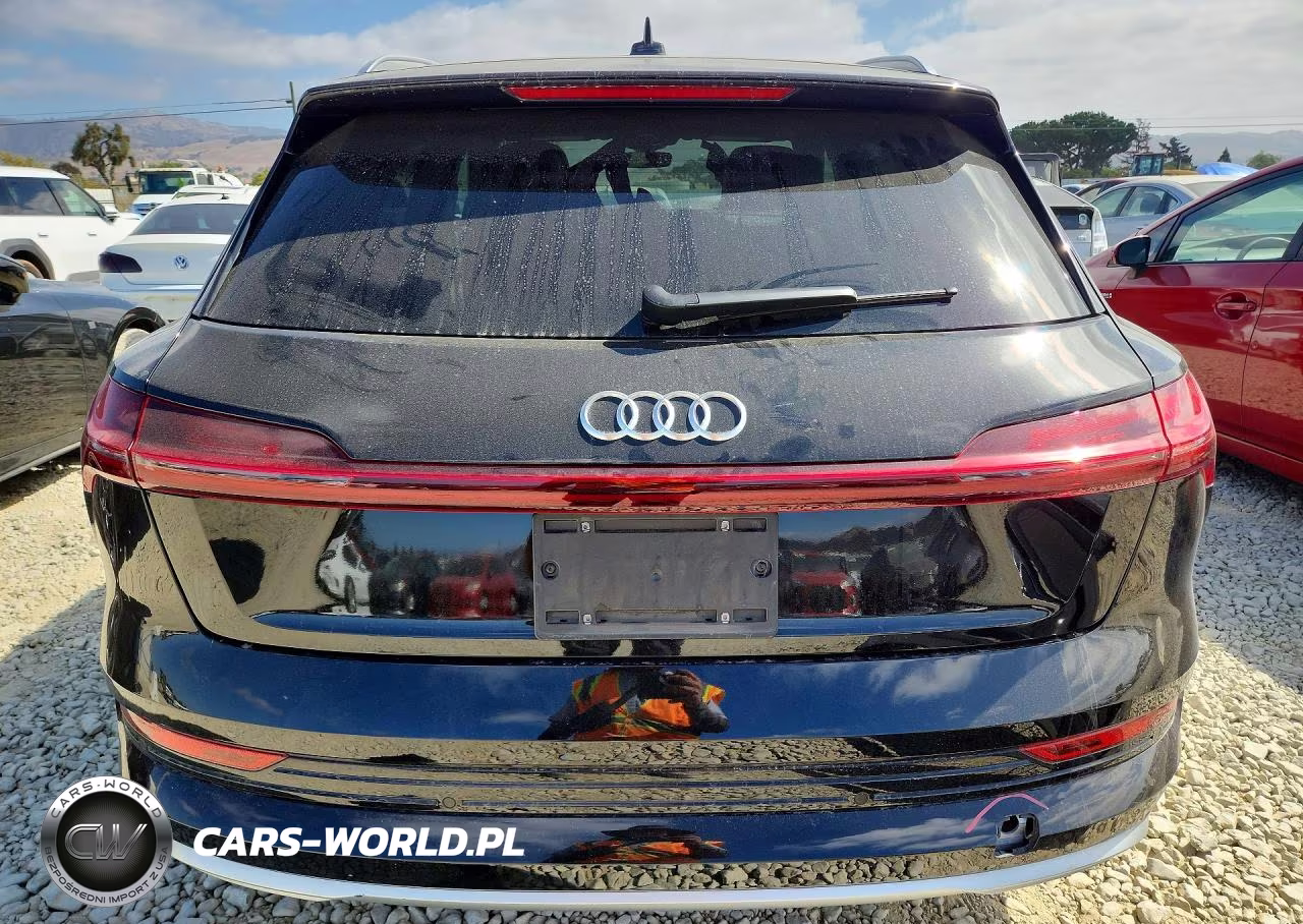 2019 Audi E-Tron Prestige VIN:WA1VAAGE9KB015883 - 6