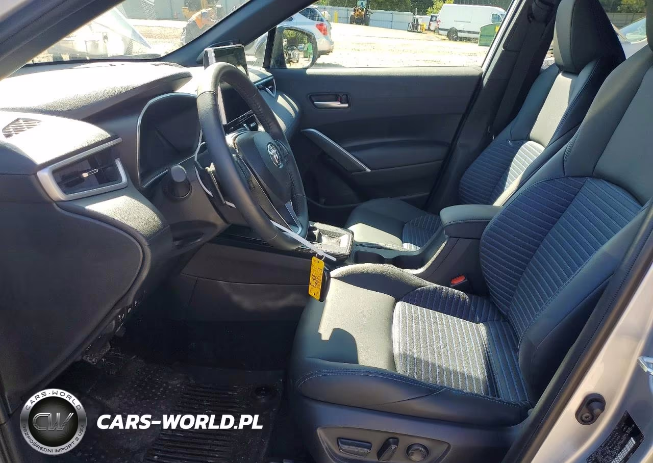 2026 Toyota Corolla Cross Hybrid Xse VIN:7MUFBABG4TV098302 - 7