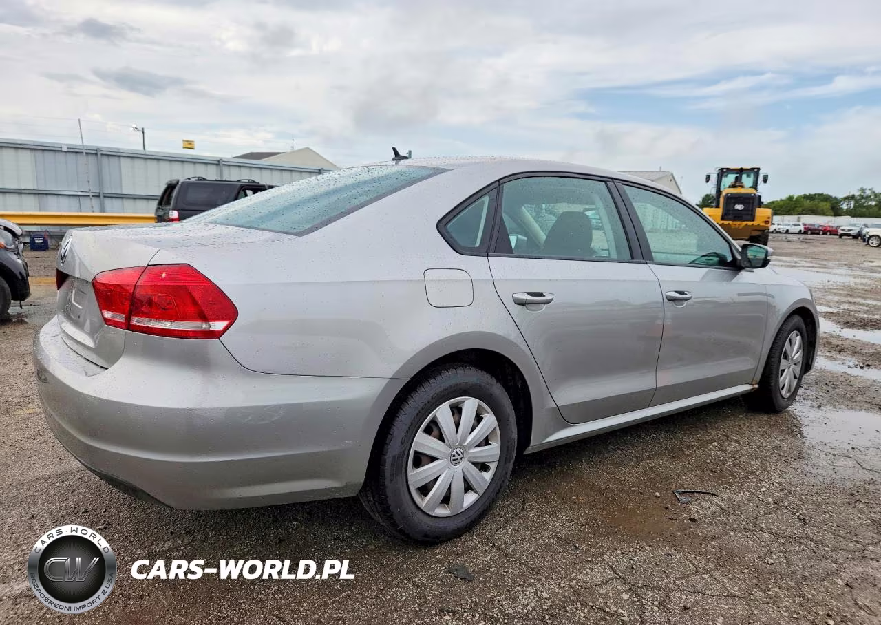 2013 Volkswagen Passat S VIN:1VWAP7A38DC031631 - 3