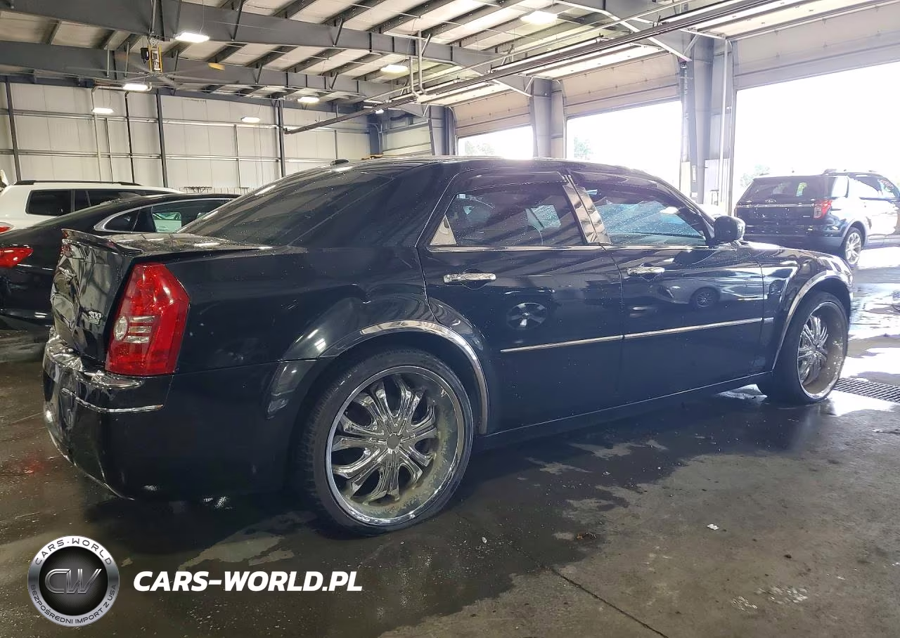 2010 Chrysler 300 Touring VIN:2C3CA5CV8AH273381 - 3