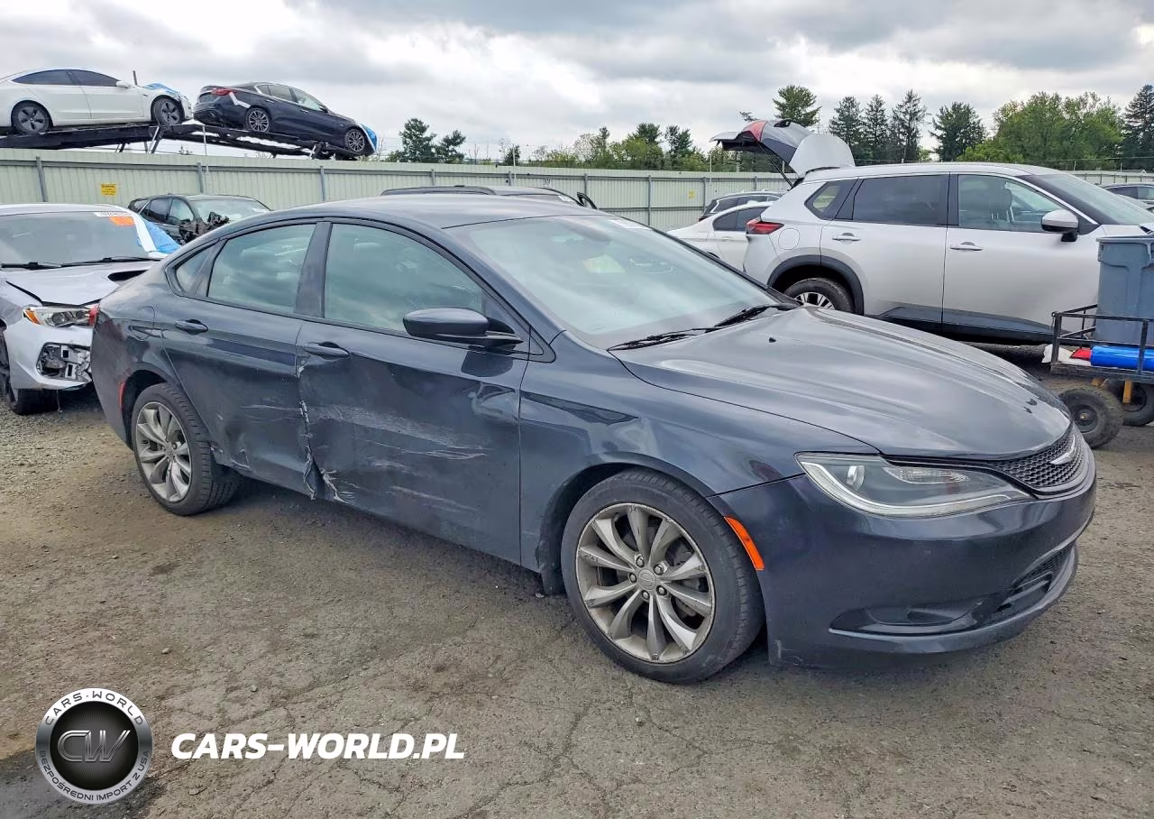2016 Chrysler 200 S VIN:1C3CCCBB5GN193798 - 4