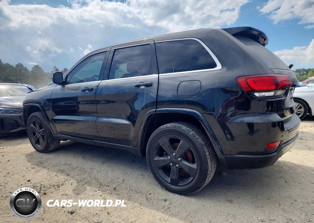 2015 Jeep Grand Cherokee Laredo VIN:1C4RJFAG1FC115474 - 2