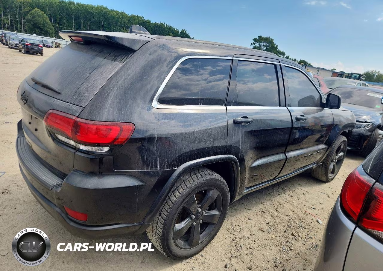 2015 Jeep Grand Cherokee Laredo VIN:1C4RJFAG1FC115474 - 3