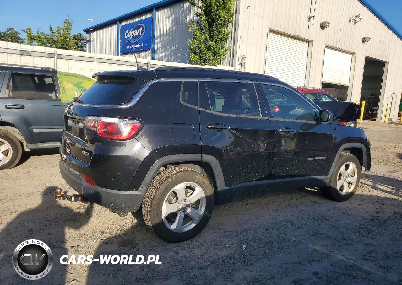 2020 Jeep Compass Latitude VIN:3C4NJDBB9LT203923 - 3