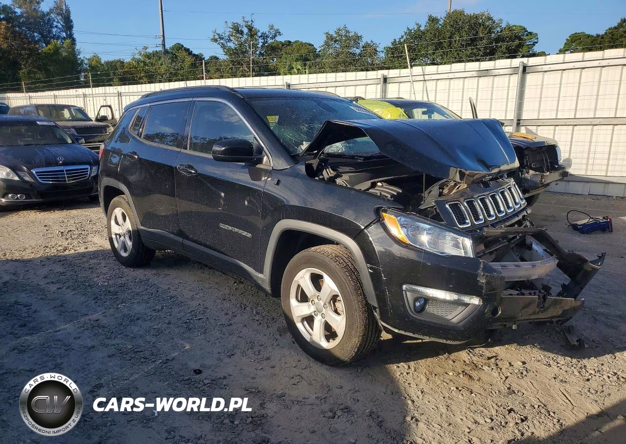 2020 Jeep Compass Latitude VIN:3C4NJDBB9LT203923 - 4