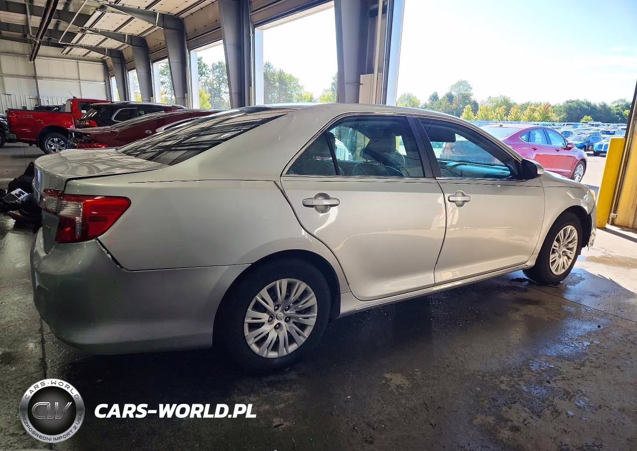 2014 Toyota Camry Le VIN:4T4BF1FK6ER339207 - 3