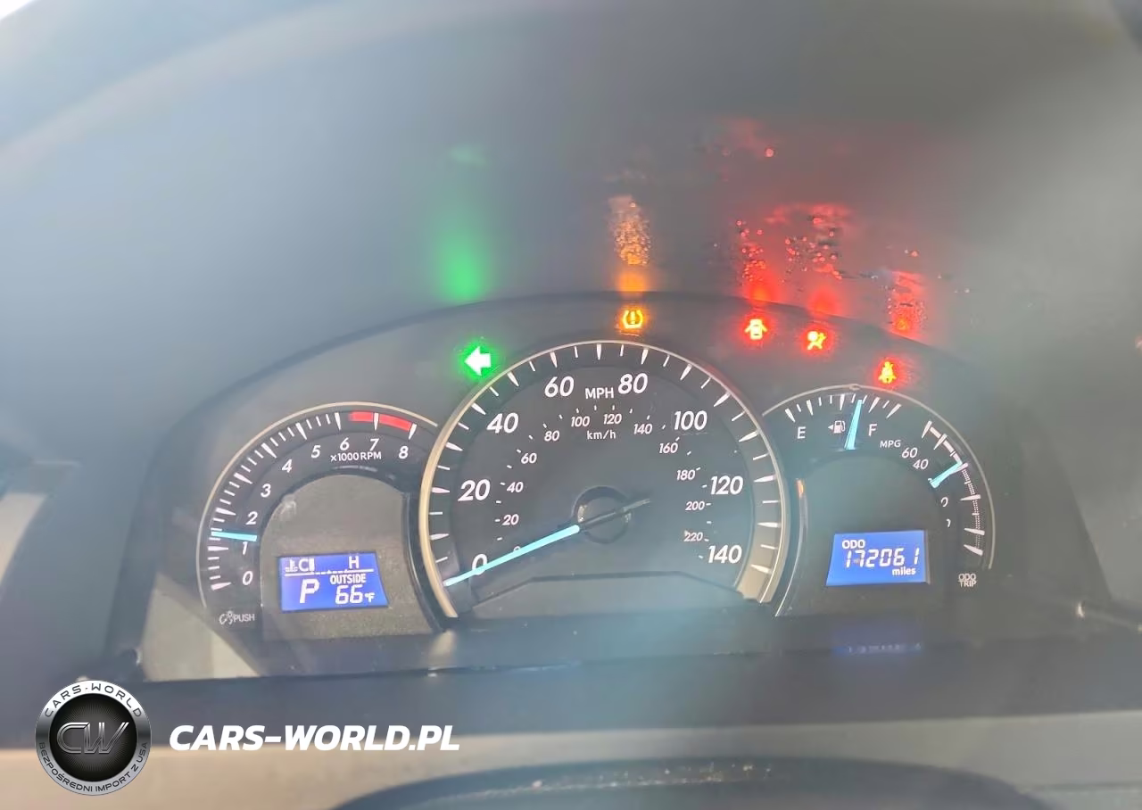 2014 Toyota Camry Le VIN:4T4BF1FK6ER339207 - 9