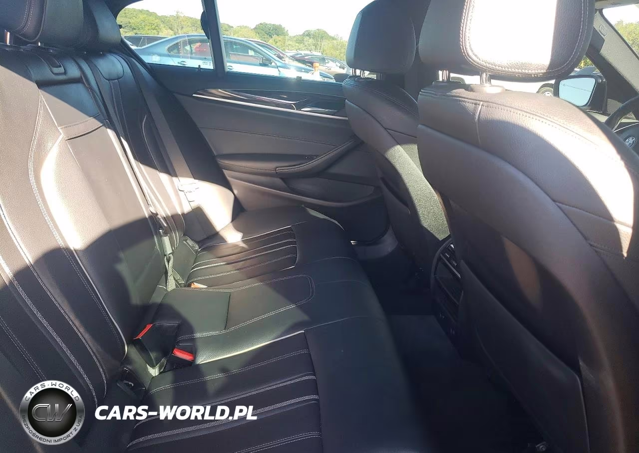 2019 BMW 540 I VIN:WBAJE5C52KWW06939 - 10