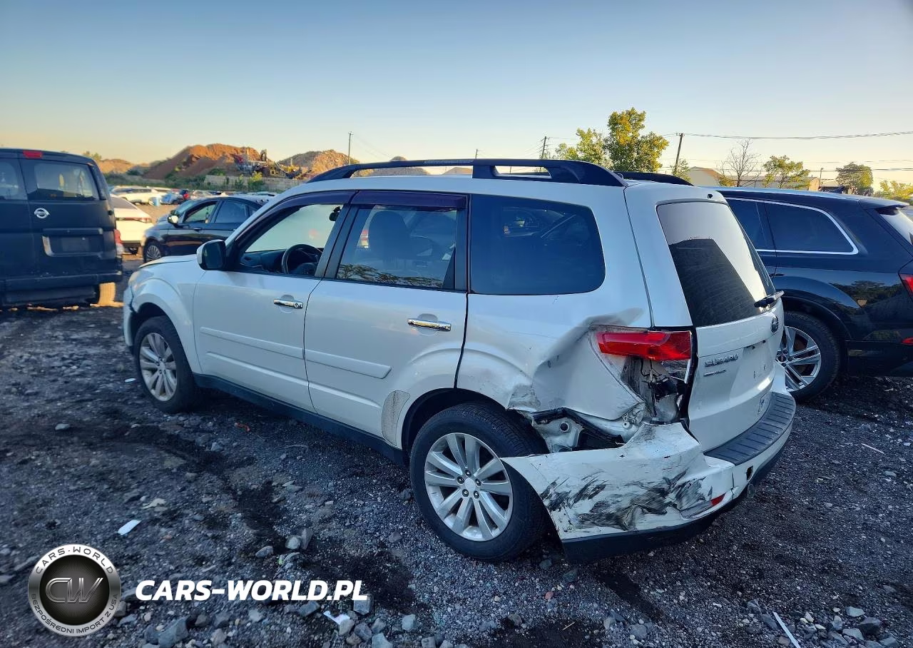 2011 Subaru Forester Limited VIN:JF2SHAFC4BH745638 - 2
