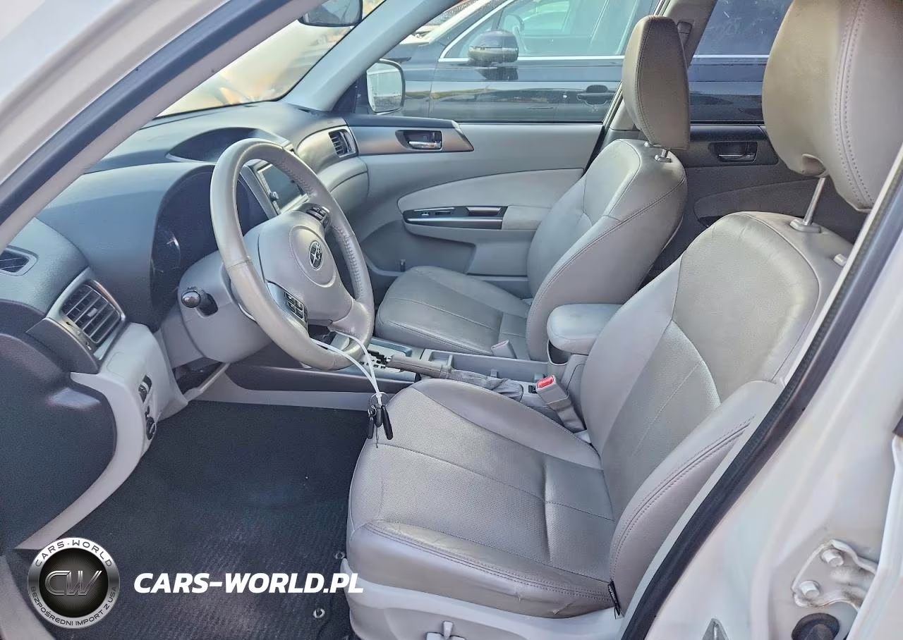 2011 Subaru Forester Limited VIN:JF2SHAFC4BH745638 - 7
