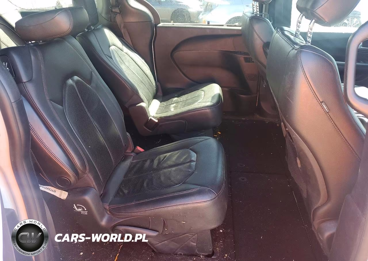 2020 Chrysler Pacifica Touring L VIN:2C4RC1BG3LR106743 - 11