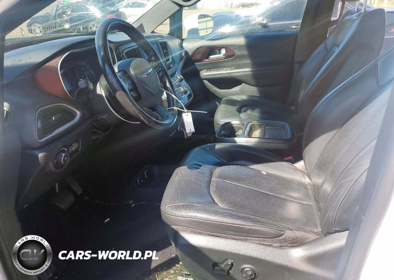 2020 Chrysler Pacifica Touring L VIN:2C4RC1BG3LR106743 - 7