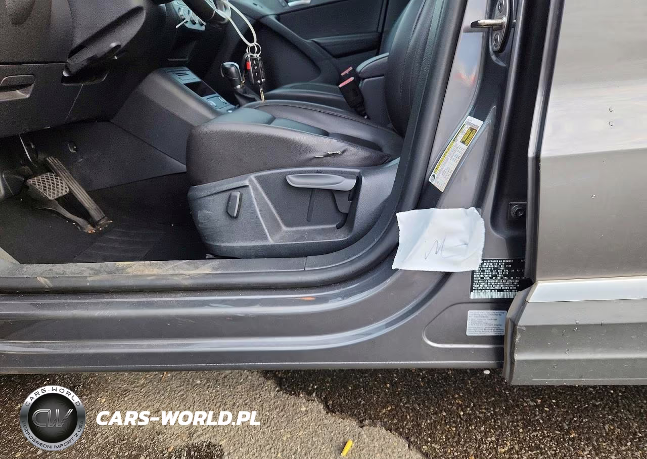 2014 Volkswagen Tiguan S VIN:WVGBV3AXXEW548336 - 13