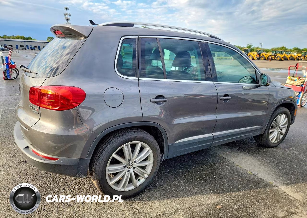 2014 Volkswagen Tiguan S VIN:WVGBV3AXXEW548336 - 3