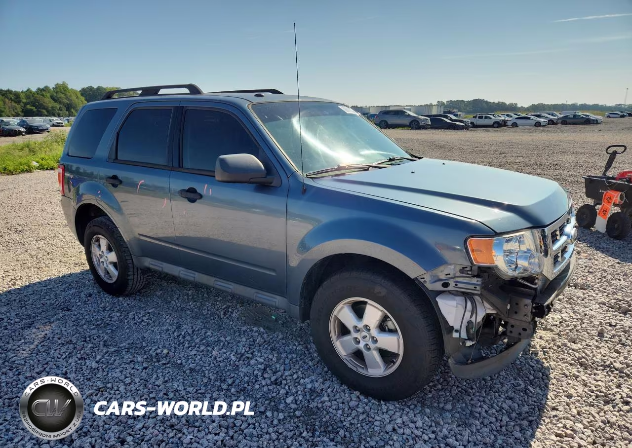 2010 Ford Escape Xlt VIN:1FMCU0DG6AKA44501 - 4