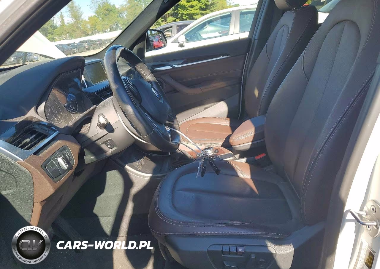 2017 BMW X1 xDrive28I VIN:WBXHT3Z31H4A57486 - 7
