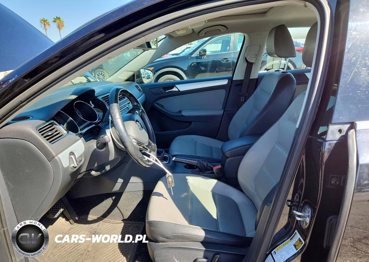 2016 Volkswagen Jetta Hybrid VIN:3VW637AJ0GM390202 - 7