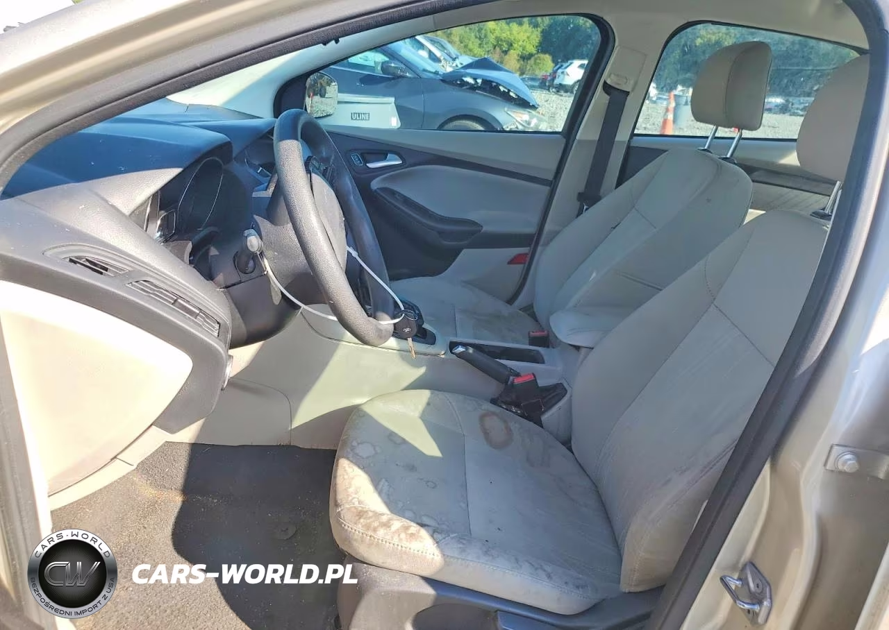 2017 Ford Focus Se VIN:1FADP3F29HL221183 - 7